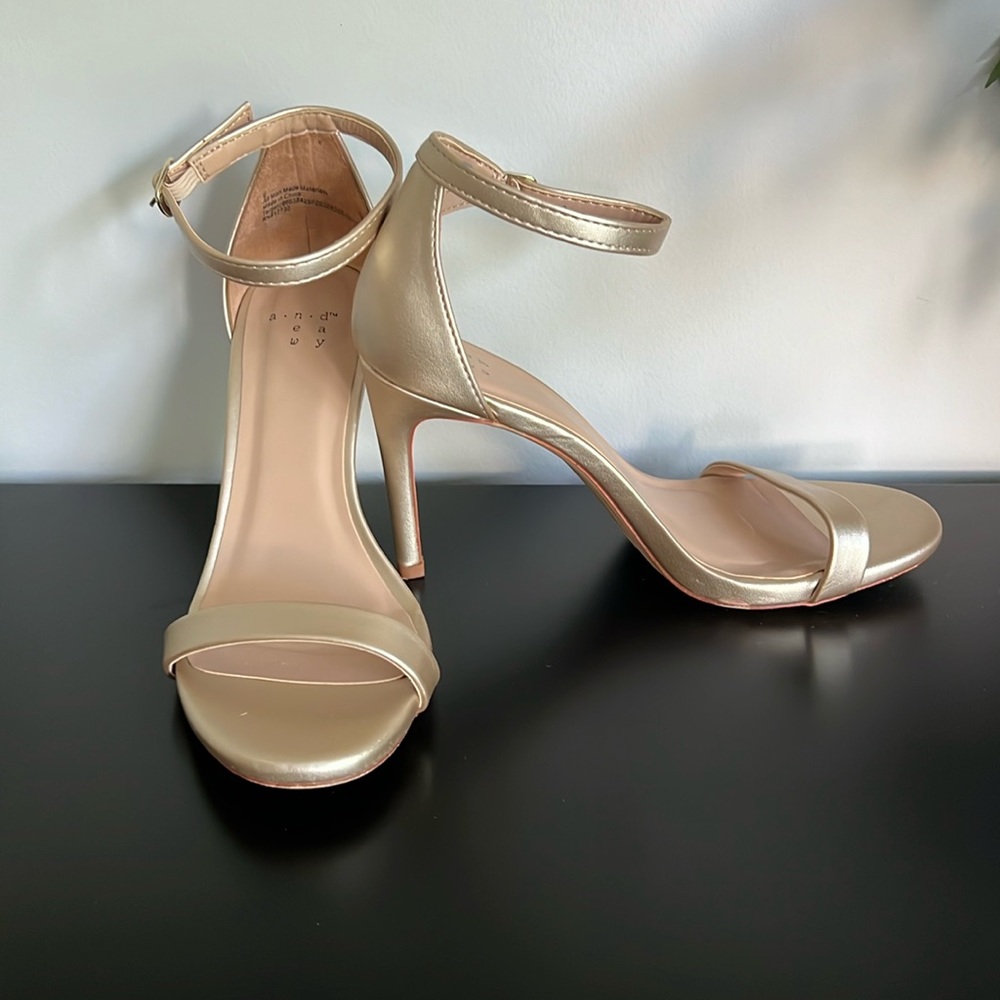 a new day Champagne Gold Heels Size 6